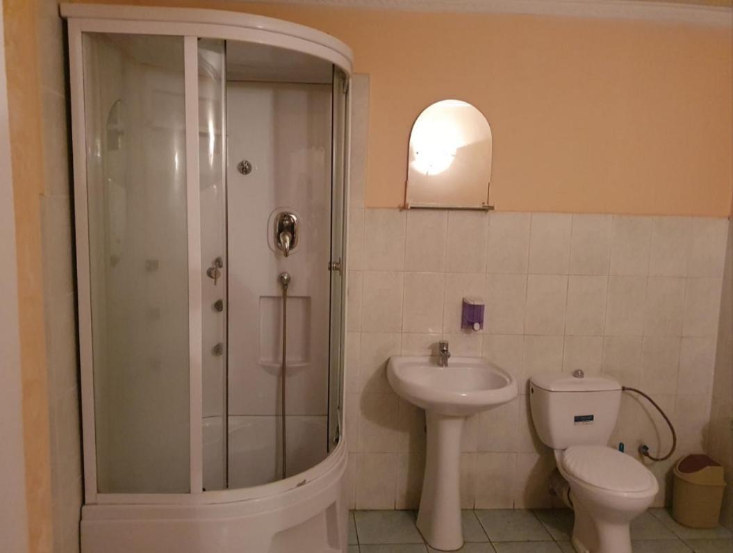 Diana City Center Rooms Chisinau Bagian luar foto